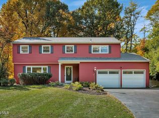 5 Brightonwood Road, Glenmont, NY 12077