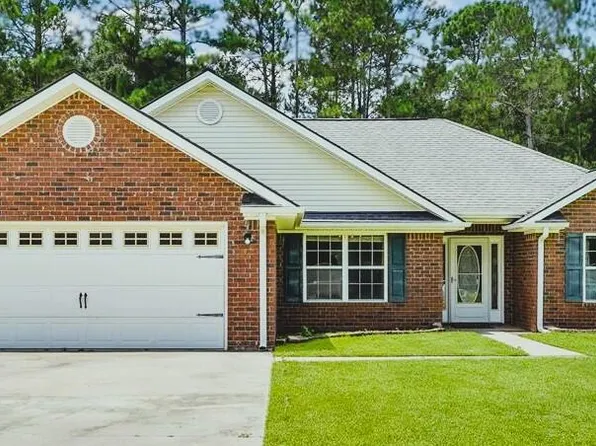 306 Carson St NE, Ludowici, GA 31316