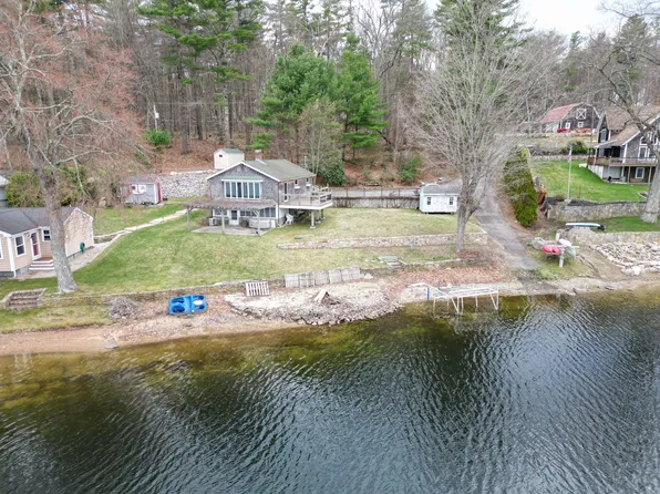 27 Carrier Ln, Sutton, MA 01590