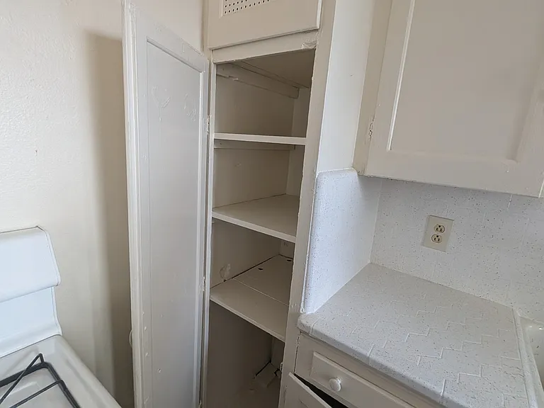 kitchen cabinet