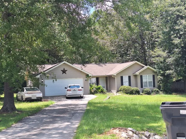 197 Foxwood Dr, Byron, GA 31008