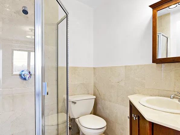 2570 East 17th Street image 21 of 25