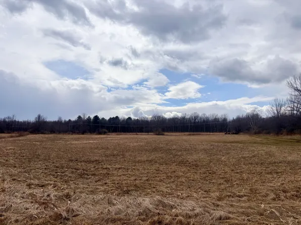 8 Pristine Dr, Plattsburgh, NY 12901