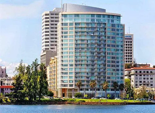 1 Lakeside Dr Photo 1