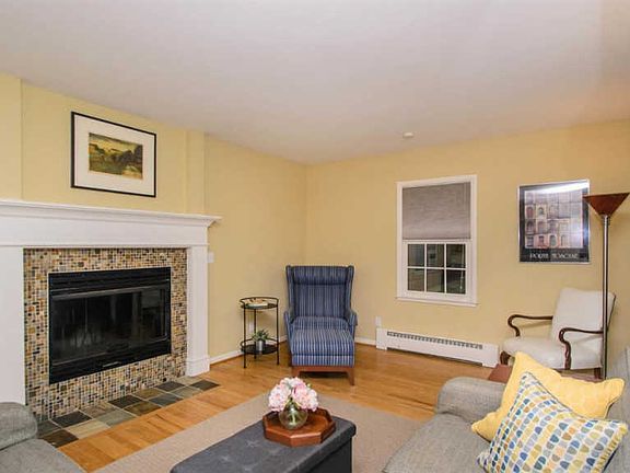 3rd image of 3184 Sunnywood Dr
