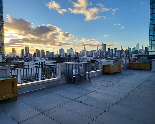 Rented by Chase Global M Realty LLC | media 22