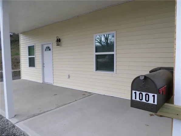 1001 & 1001.5 Forest Ave, Atchison, KS 66002