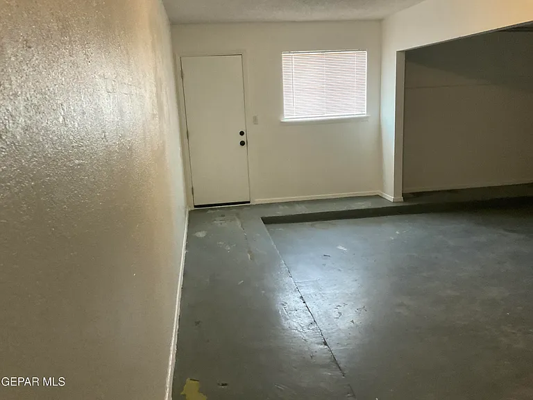 335 Flynn Dr — Photo 33