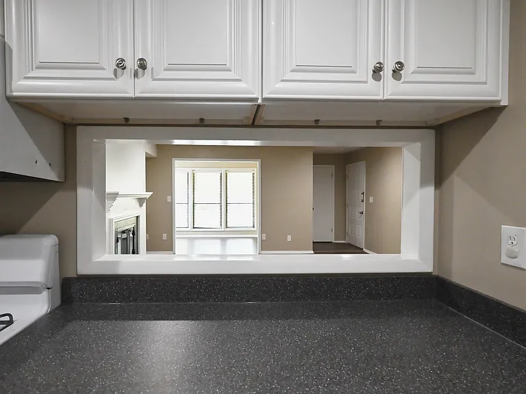 908 Park Ridge Cir — Photo 15