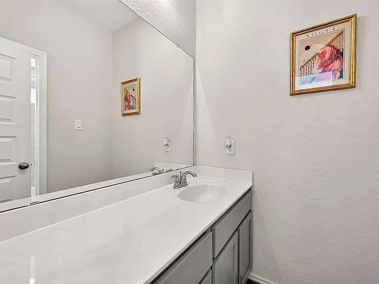 1601 Darwin Cedar Dr — Photo 31