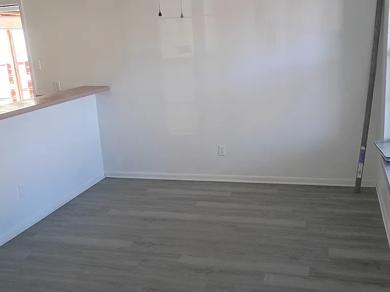 5218 Bluff St — Photo 4