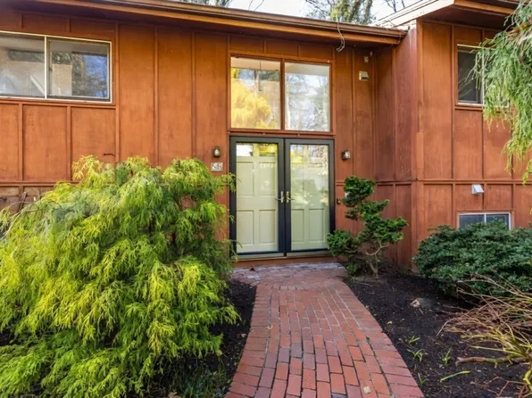 58 Meadow Brook Rd, Norwell, MA 02061