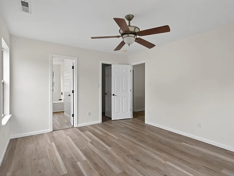 3881 Shenandoah Dr — Photo 12