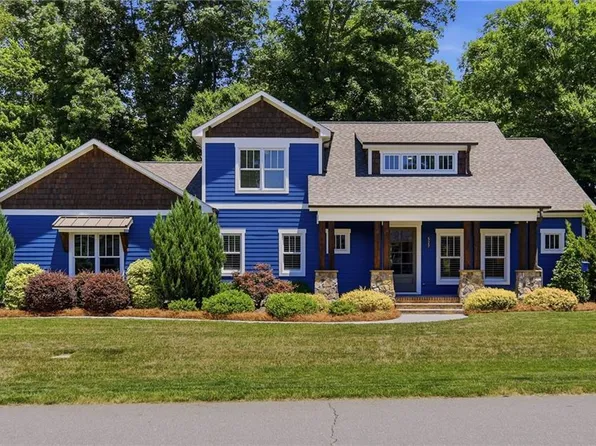 527 Lissara Lodge Dr, Lewisville, NC 27023