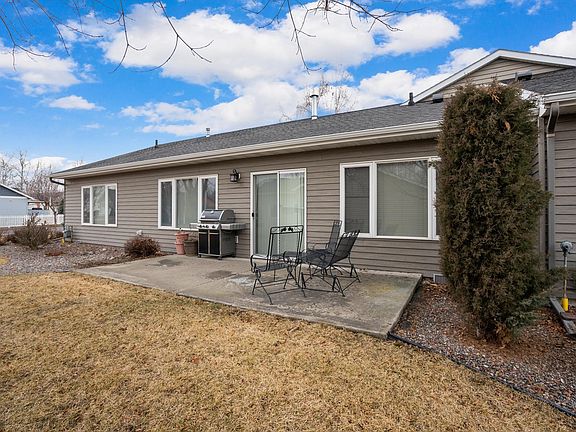 5th image of 315 Commons Way