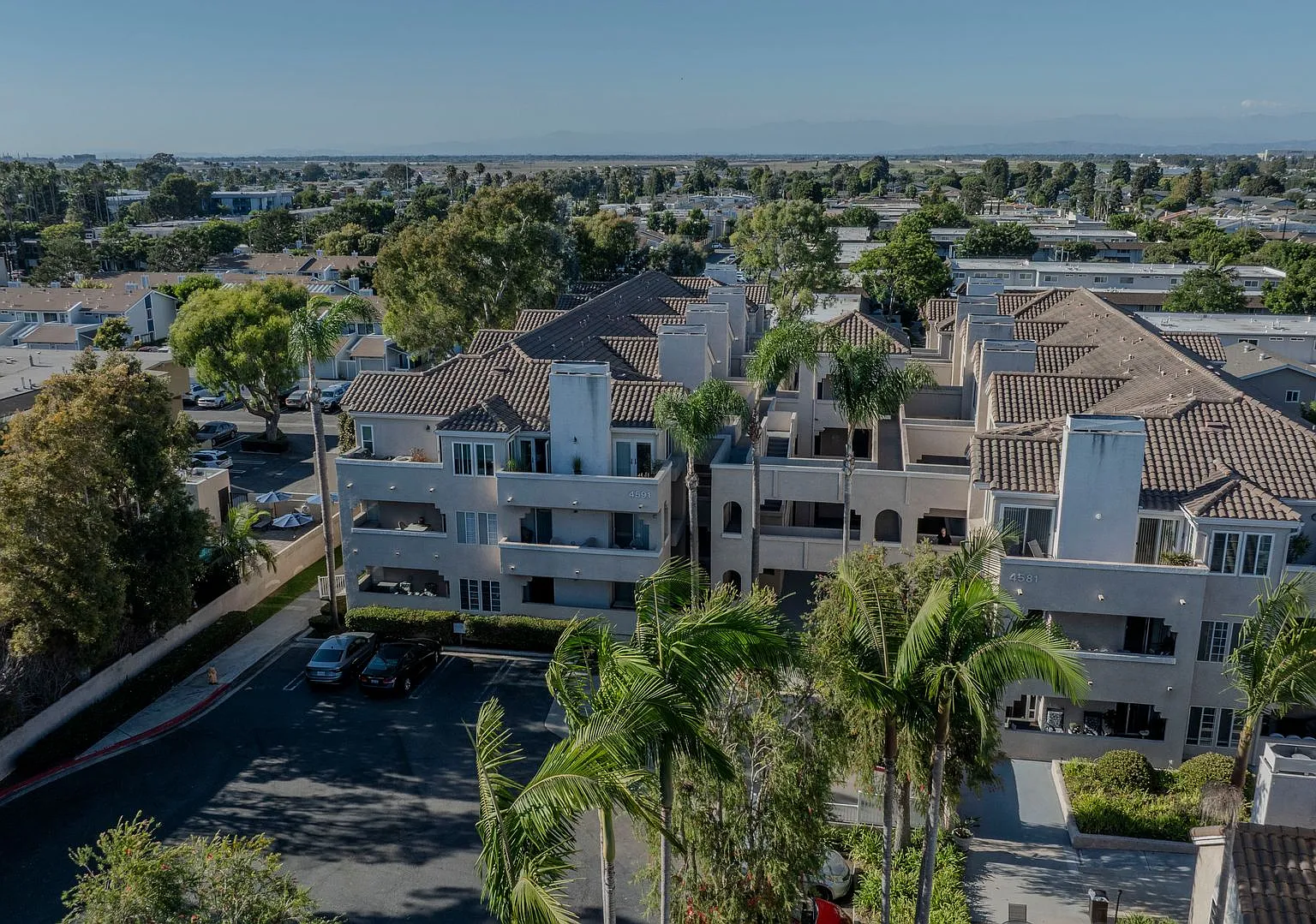 3 bedroom, 2 bath Huntington Harbour — Photo 1