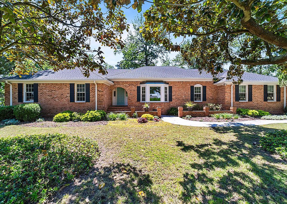760 Harris Point Drive