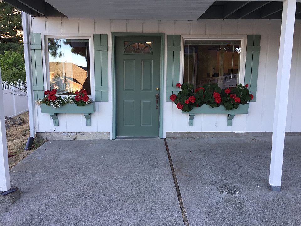 1st image of 26180 Ohio Ave NE