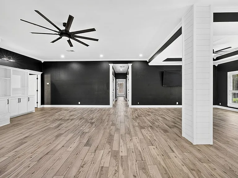 4910 Kingsboro Ct — Photo 34