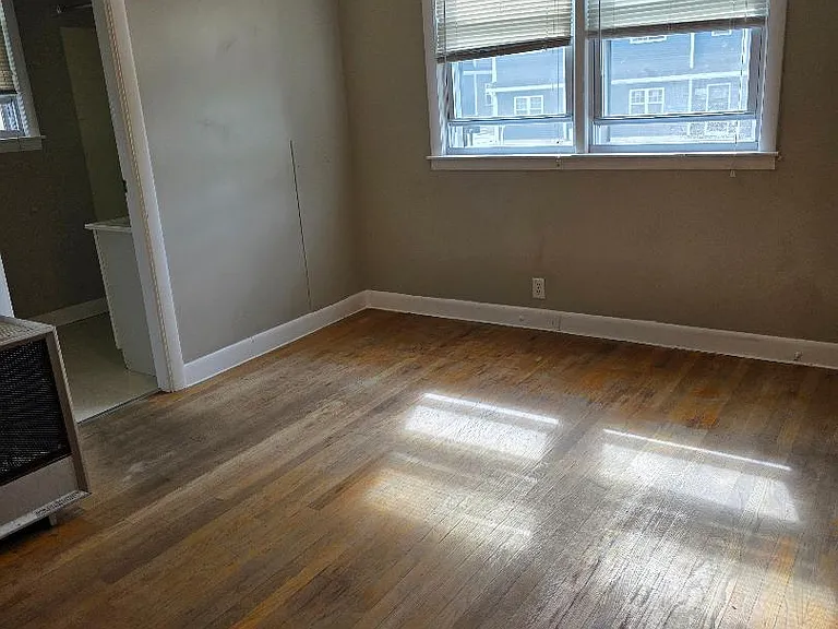 64 Hunter St #1 — Photo 11