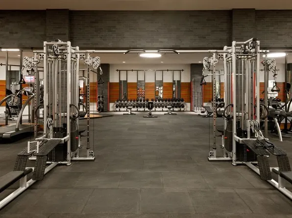 60 Riverside Boulevard image 14 of 20