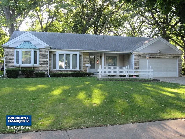327 Oneill St photo 1
