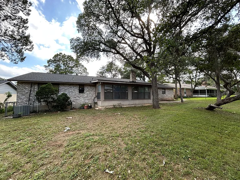 826 Timber Dr — Photo 41