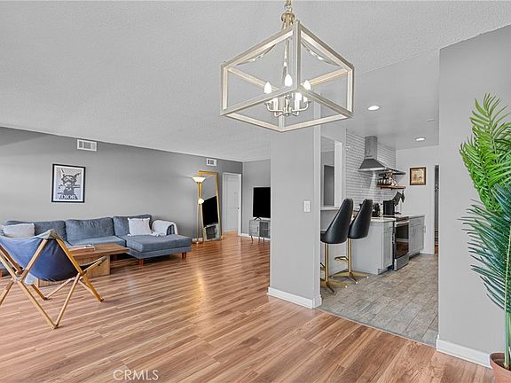 2nd image of 5454 Zelzah Ave APT 309