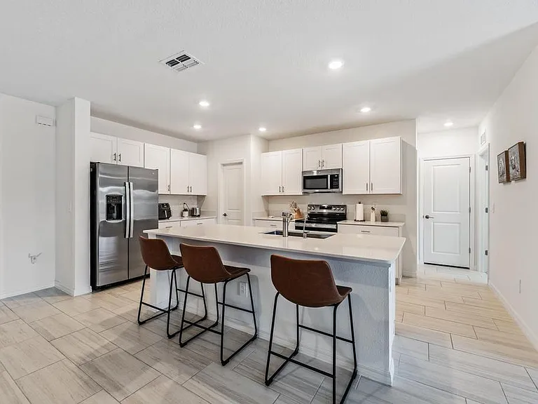 11298 Radiant Shore Loop — Photo 2
