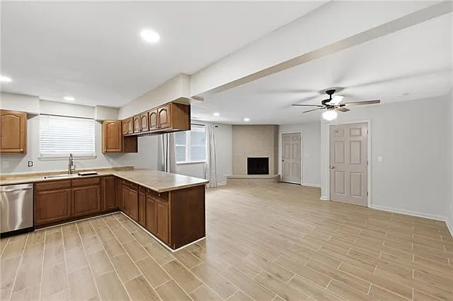 6180 Milne Blvd — Photo 4