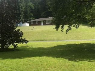 1294 Highway 1148, Isom, KY 41824