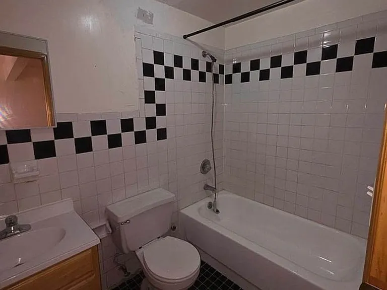 2177 3rd Ave #4 — Photo 3