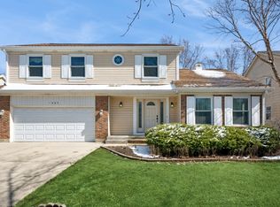 1005 Honeysuckle Dr, Wheeling, IL 60090