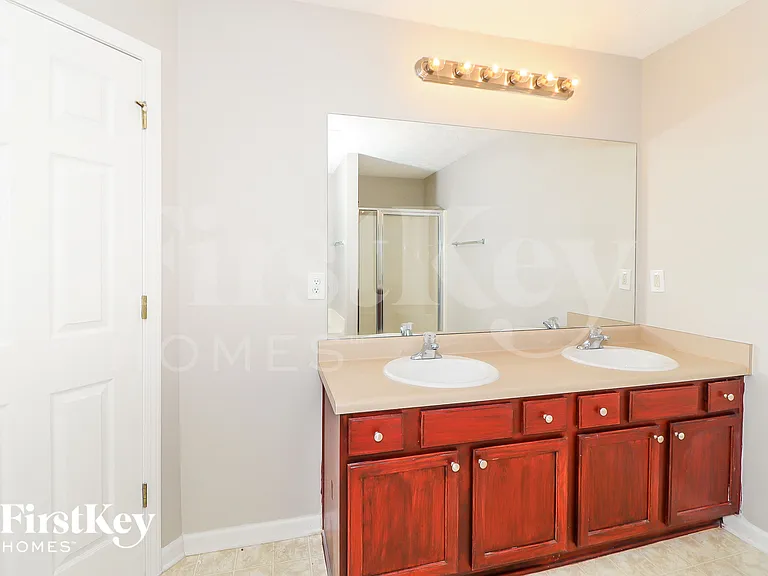 5491 Skylar Creek Ln — Photo 15