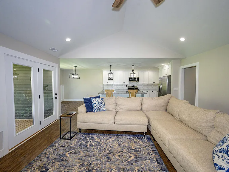 299 Hampton Rd — Photo 19