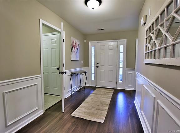 2nd image of 1541 Kingdom Way