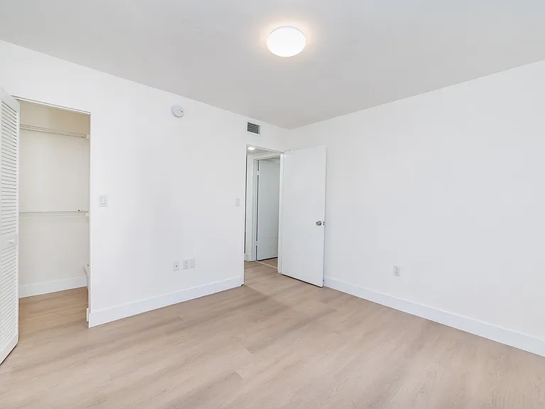 222 Madeira Ave #21 — Photo 14