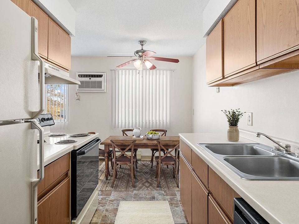 2 Bedroom - 2 Bed / 1 Bath - 860 Sq.Ft.