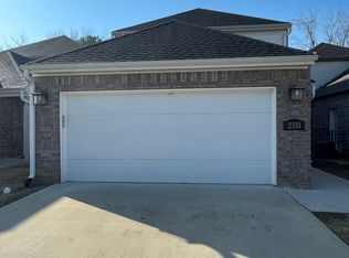 2333 E Amherst Aly, Fayetteville, AR 72703