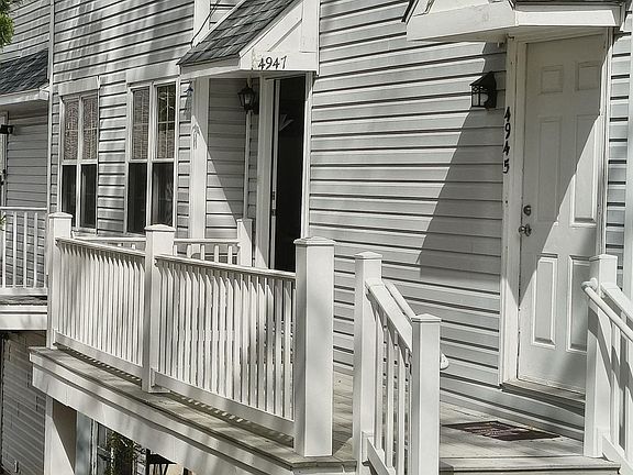2nd image of 4947 Rosebay Pl #4947