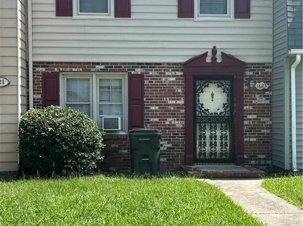 1623 Autumn Dr, Hopewell, VA 23860