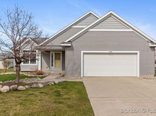 945 Golfside Ct, Jenison, MI 49428