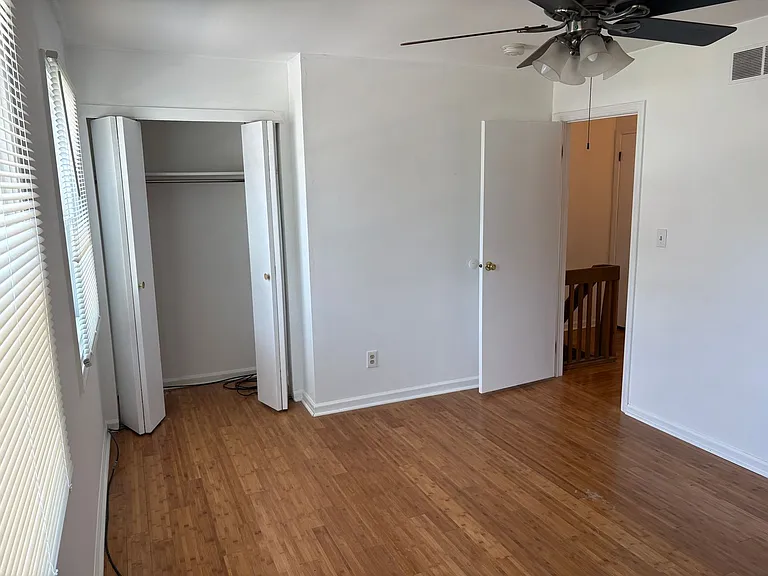 220 Harding Ave — Photo 24