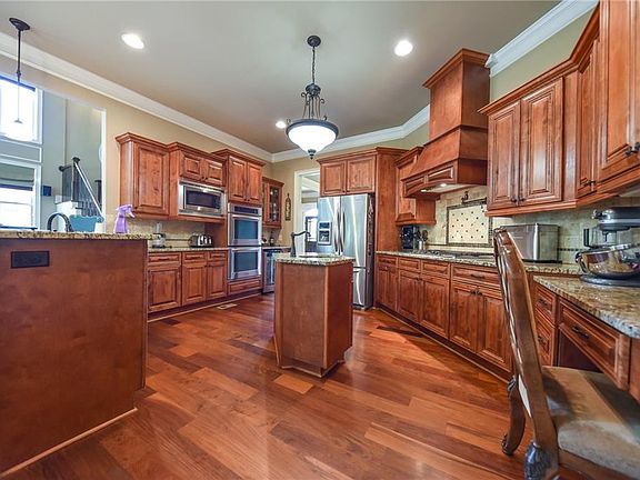 4th image of 7071 Sanctuary Dr