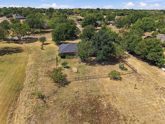 4th image of 706 Georgetown Rd
