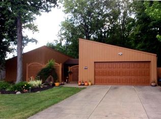 5442 Mills Creek Ln, North Ridgeville, OH 44039