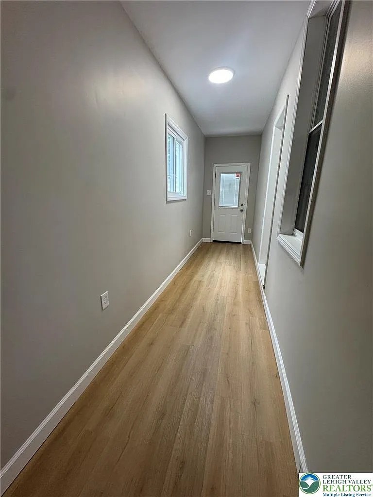 2 bed, 1350 sqft, $1,500 — Photo 2