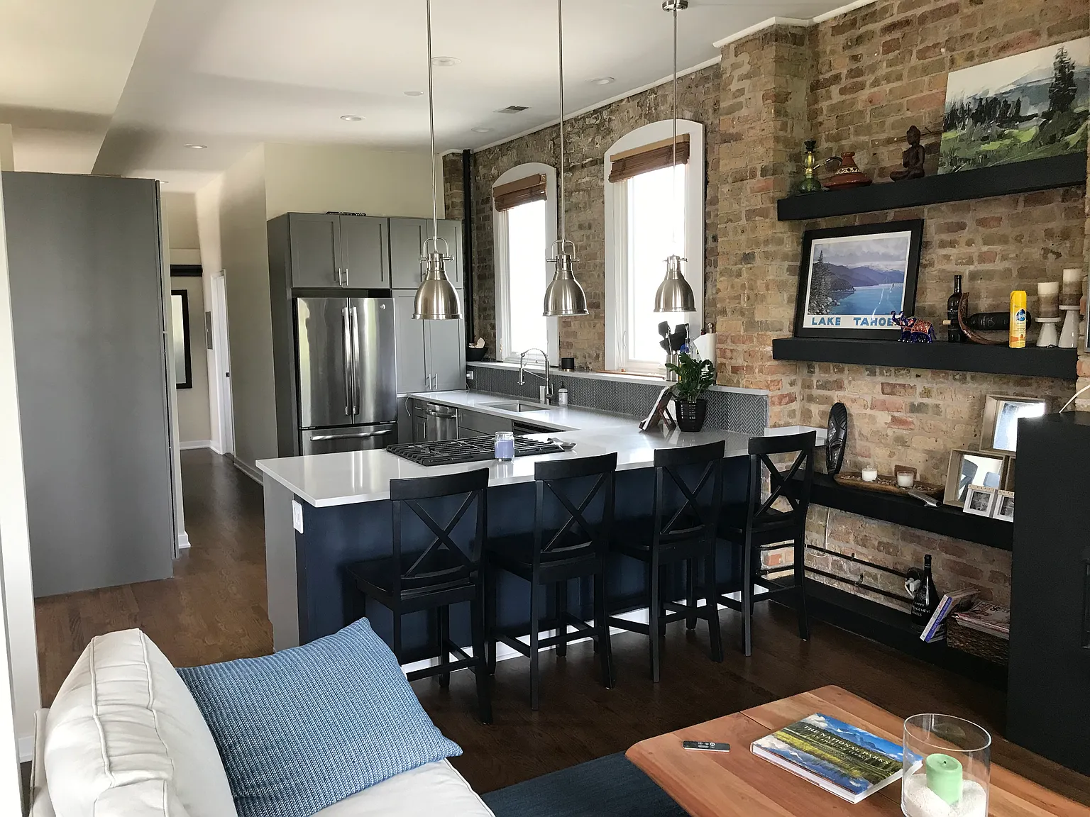 2 bed, 1150 sqft, $3,700 — Photo 2