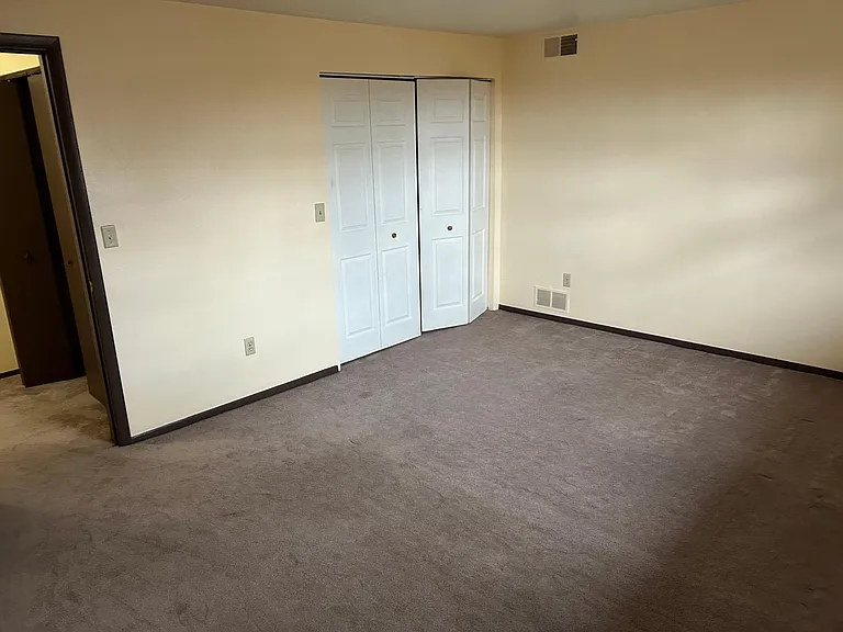 5 Maplewood Dr #12 — Photo 10