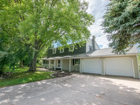 8282 S Center Hwy, Traverse City, MI 49684